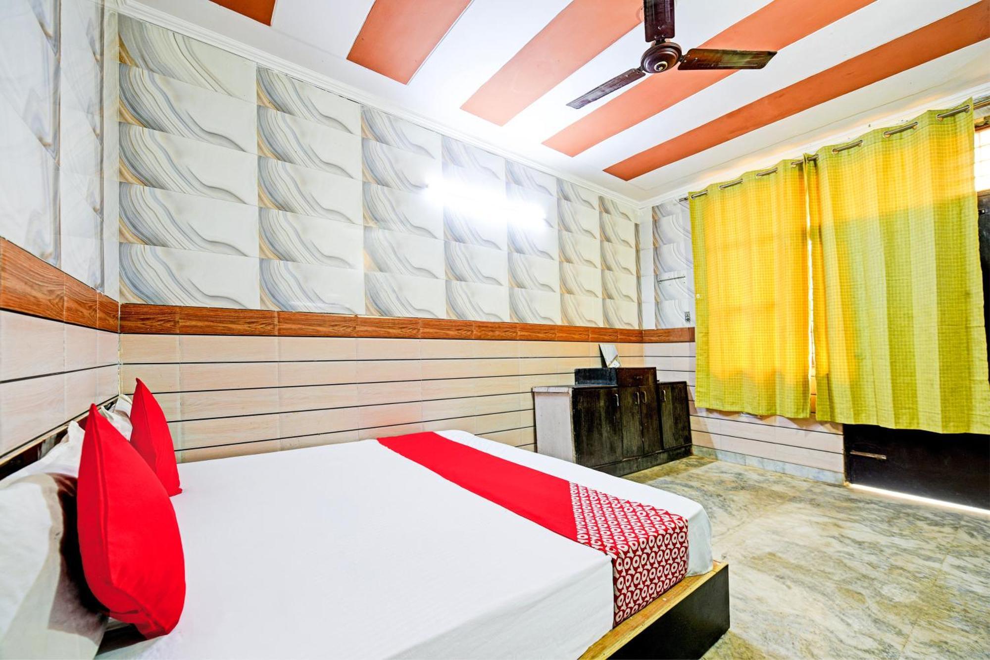 Hotel O Granville Új-Delhi Kültér fotó