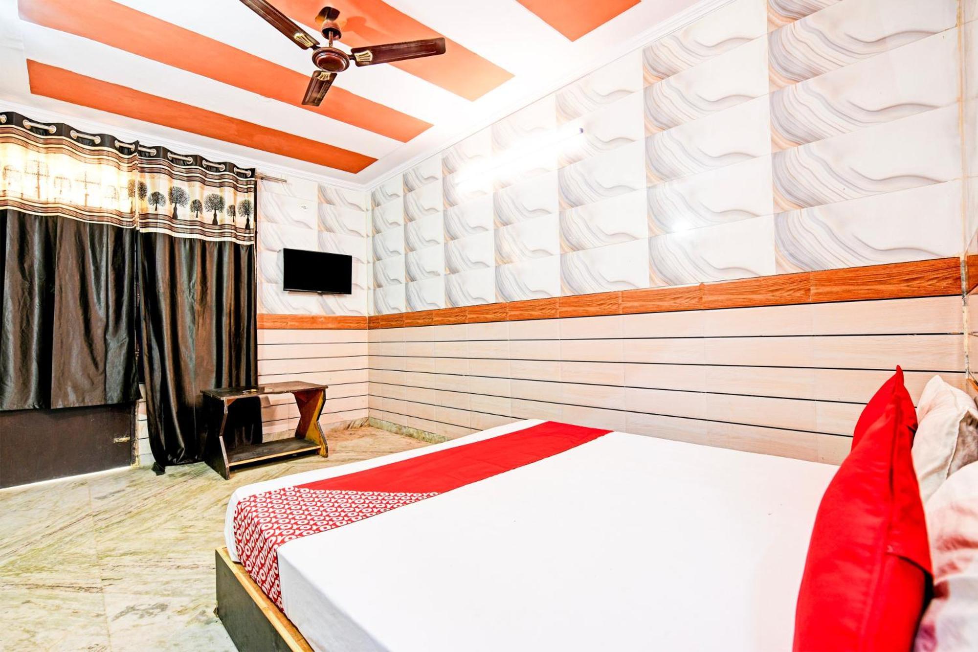Hotel O Granville Új-Delhi Kültér fotó