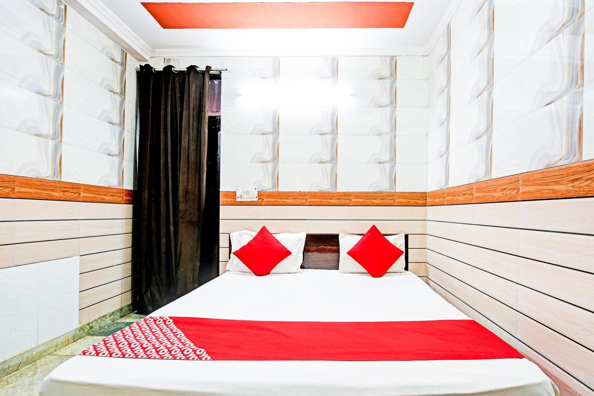 Hotel O Granville Új-Delhi Kültér fotó