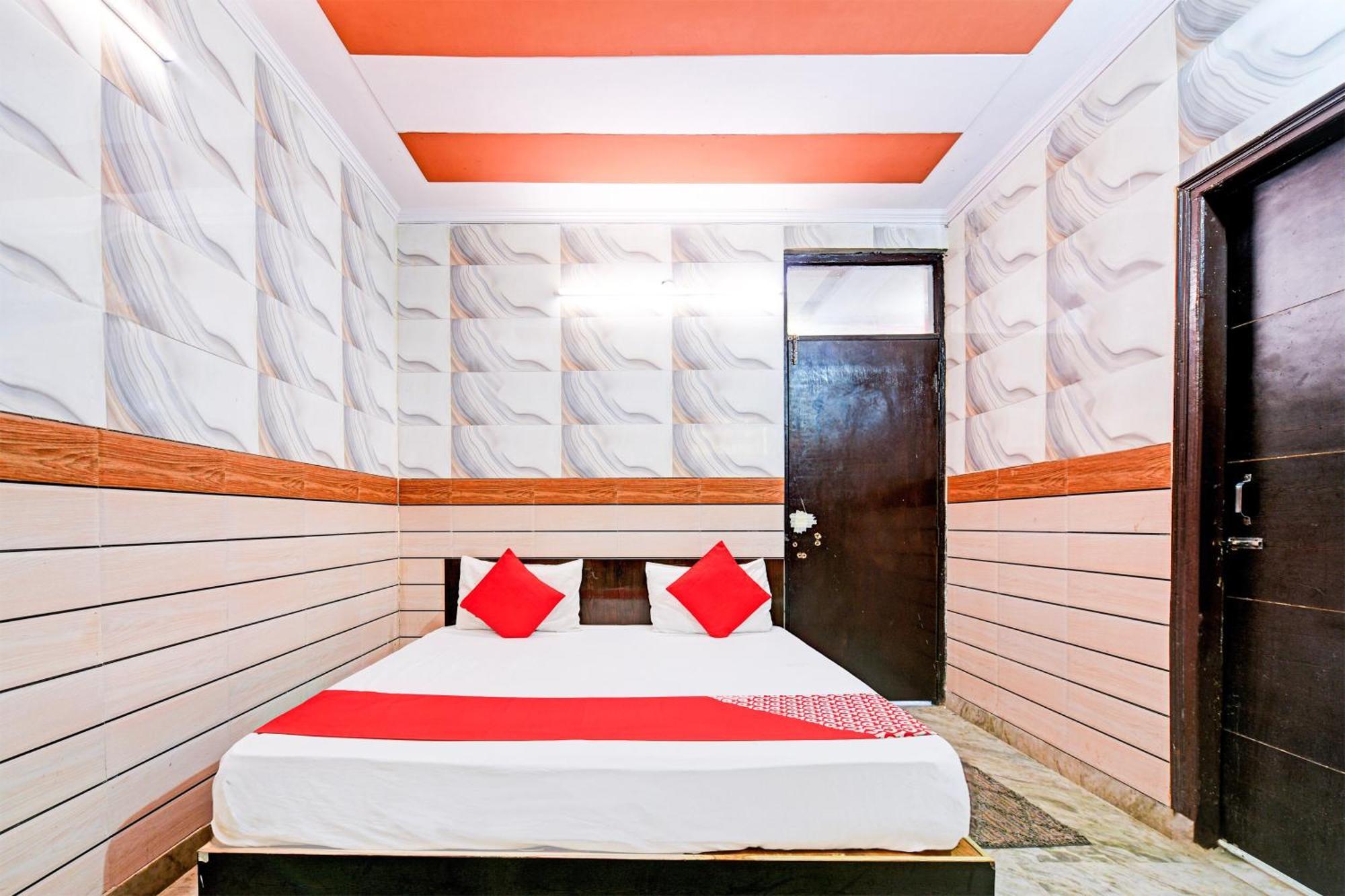 Hotel O Granville Új-Delhi Kültér fotó